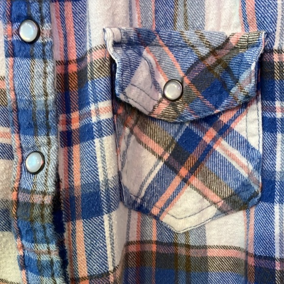 Blue and White Plaid Snap Up Shirt fringes western style - Picture 4 of 7